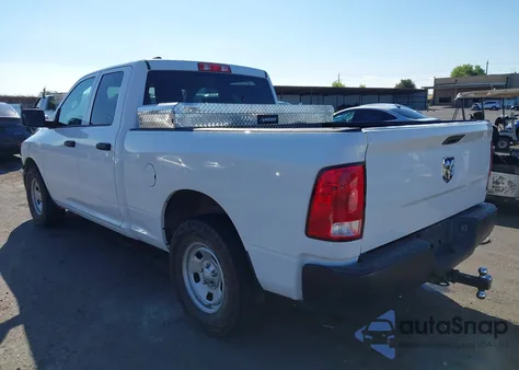 2017 Ram 1500 Tradesman 4X2 6'4 Box z USA, uszkodzony, nr VIN 1C6RR6FG4HS860852